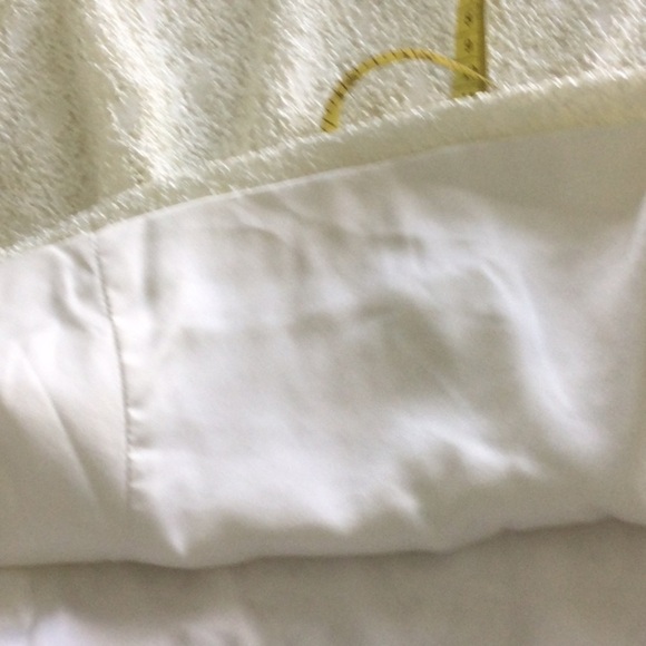 Woman’s Top by Tahari Arther Levine Luxe-size 12P sleeveless dry clean #94 - Picture 9 of 9